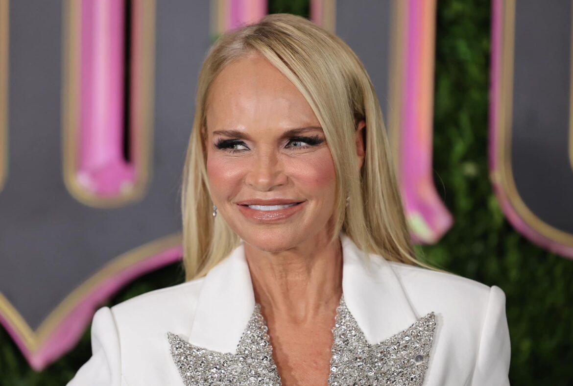 Kristin Chenoweth Net Worth: How Much Is She Worth?